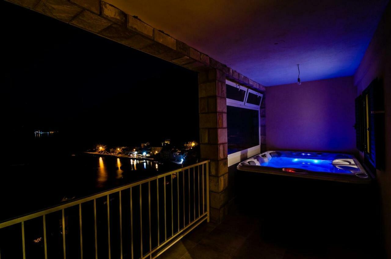 Adriatic - Apartment With Jacuzzi Sobra Dış mekan fotoğraf